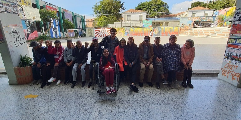 Adultos mayores del hogar San José de Chipaque visitaron exposiciones artísticas en Bogotá