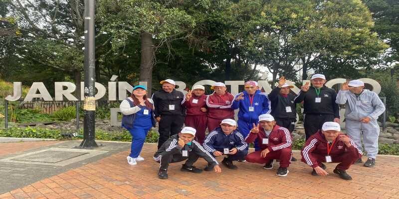 Usuarios del Centro Masculino Especial La Colonia, de Sibaté, visitaron Jardín Botánico en Bogotá