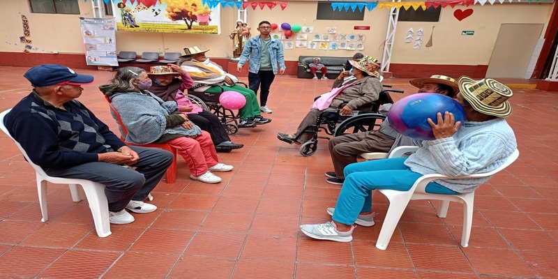 Usuarios del CBA San Pedro Claver de la Beneficencia de Cundinamarca vivieron una tarde de alegría, juegos y risas