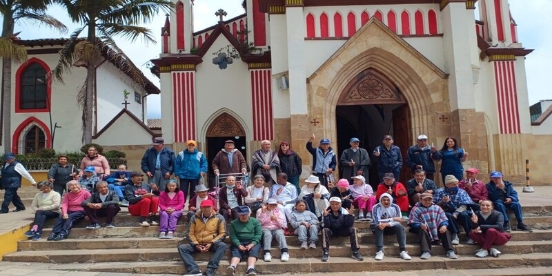 El Hogar San José de Chipaque Conmemoró el Día de las Benditas Almas